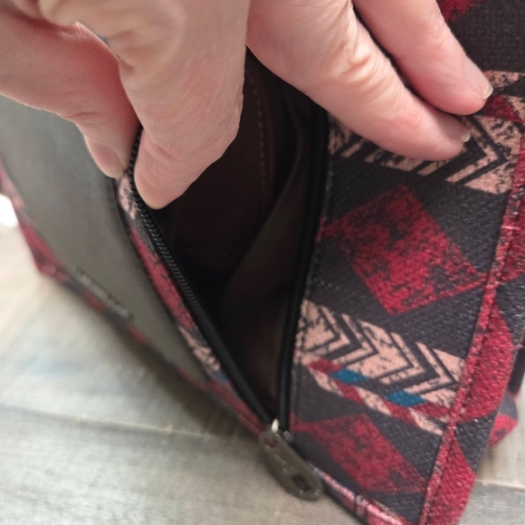 NWT Montana West Red and Black Geometric Tote - Picture 5 of 10